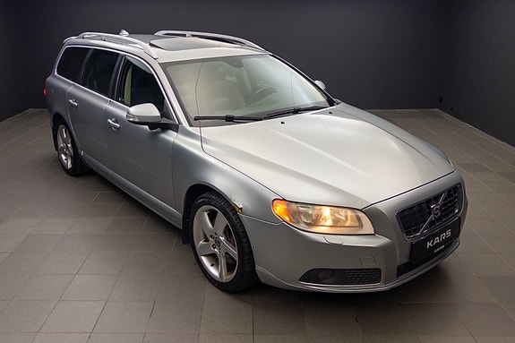 Volvo V70 2 of 30