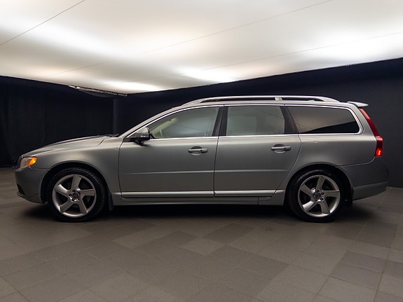 Volvo V70 6 of 30