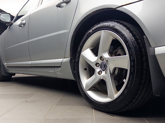 Volvo V70 19 of 30