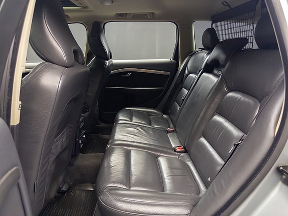 Volvo V70 28 of 30