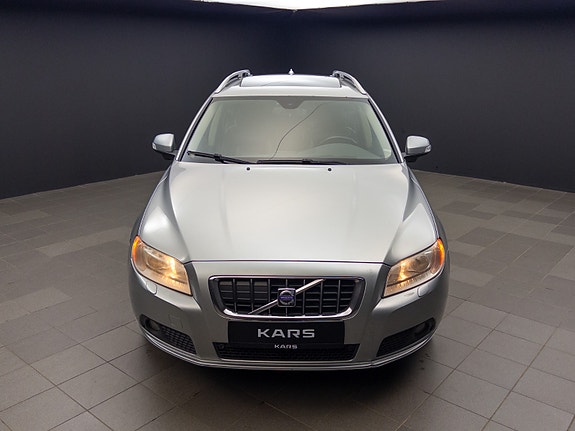 Volvo V70 4 of 30