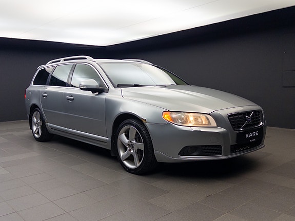 Volvo V70 7 of 30