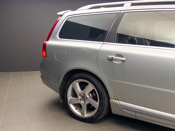 Volvo V70 18 of 30