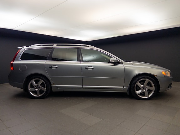 Volvo V70 5 of 30