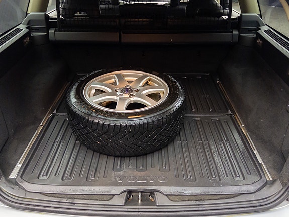 Volvo V70 25 of 30