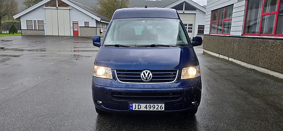 Volkswagen Caravelle 3 of 30