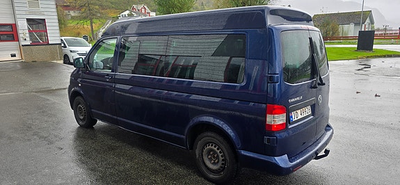 Volkswagen Caravelle 7 of 30