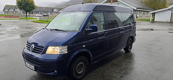 Volkswagen Caravelle 5 of 30