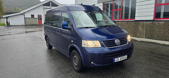 Volkswagen Caravelle 2 of 30