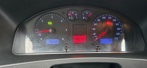 Volkswagen Caravelle 25 of 30