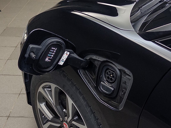 Jaguar I-PACE 28 of 30