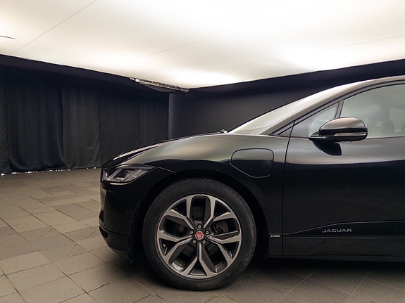 Jaguar I-PACE 9 of 30