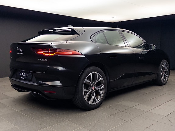 Jaguar I-PACE 13 of 30