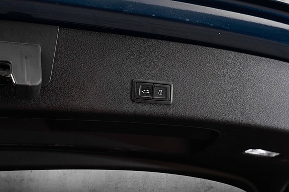 Audi e-tron 30 of 30