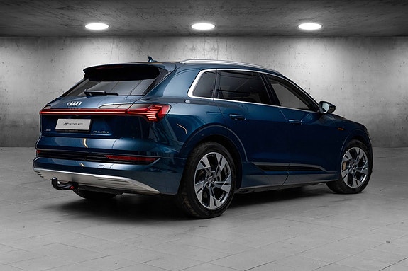 Audi e-tron 10 of 30
