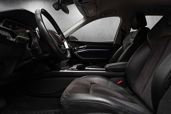 Audi e-tron 21 of 30
