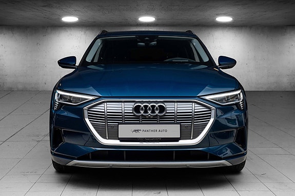Audi e-tron 5 of 30