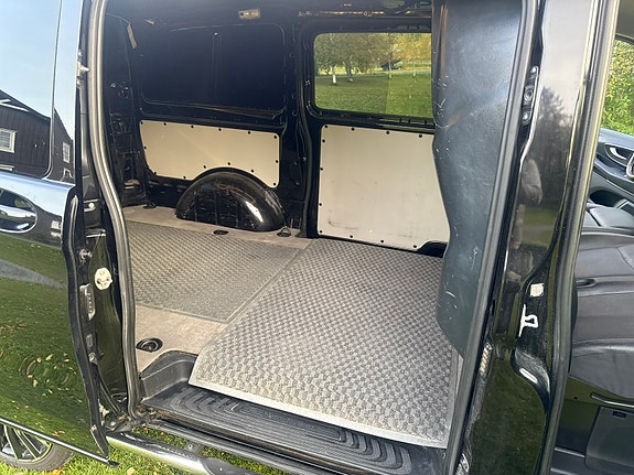 Mercedes-Benz Vito 119 24 of 30