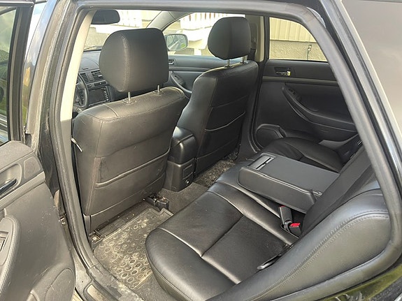 Toyota Avensis 17 of 25