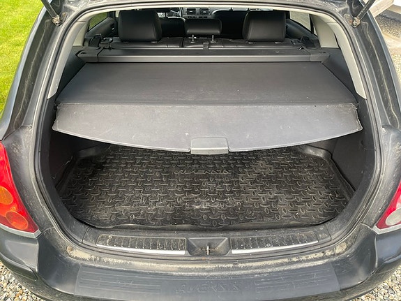 Toyota Avensis 12 of 25