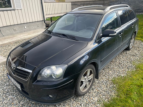 Toyota Avensis 6 of 25