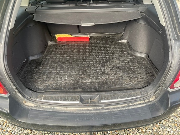 Toyota Avensis 11 of 25