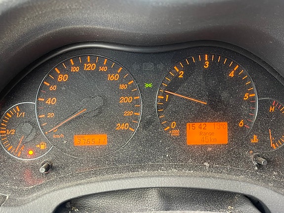 Toyota Avensis 18 of 25