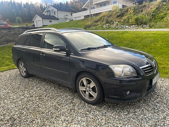 Toyota Avensis 7 of 25