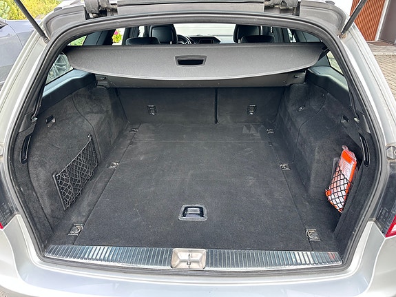 Mercedes-Benz E200 d 20 of 20