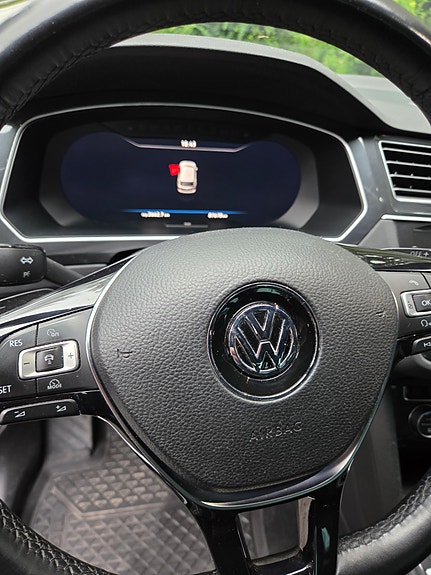Volkswagen Tiguan 9 of 20
