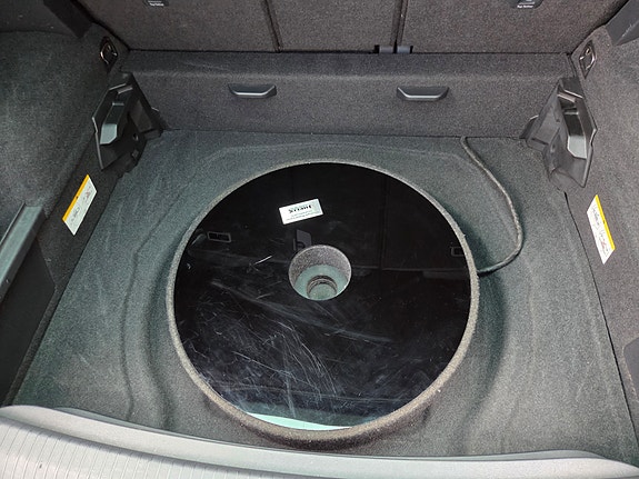 Volkswagen Tiguan 2 of 20