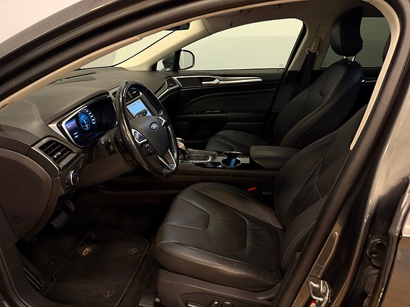 Ford Mondeo 14 of 27