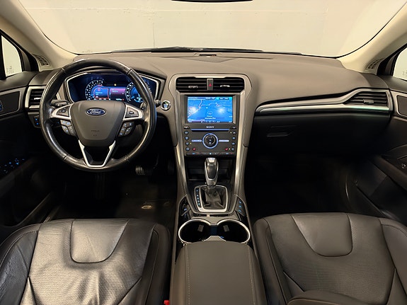 Ford Mondeo 18 of 27