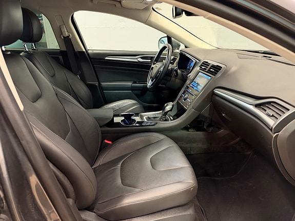 Ford Mondeo 15 of 27