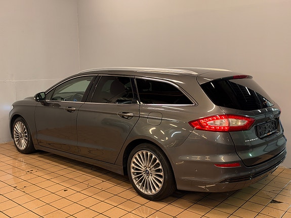 Ford Mondeo 13 of 27
