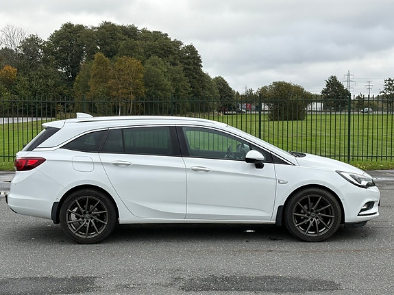 Opel Astra 4 of 30