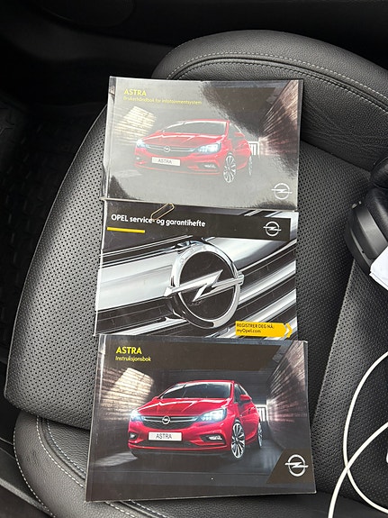 Opel Astra 27 of 30