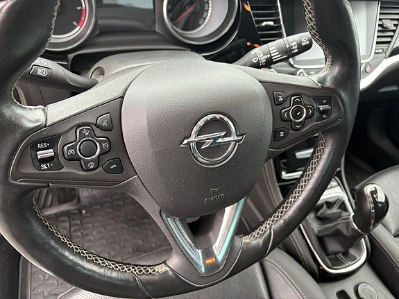 Opel Astra 21 of 30