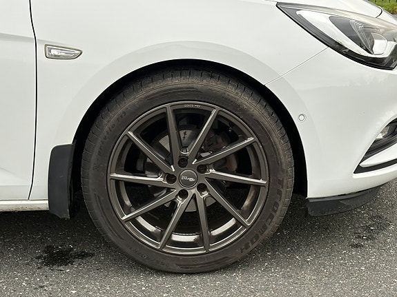 Opel Astra 8 of 30