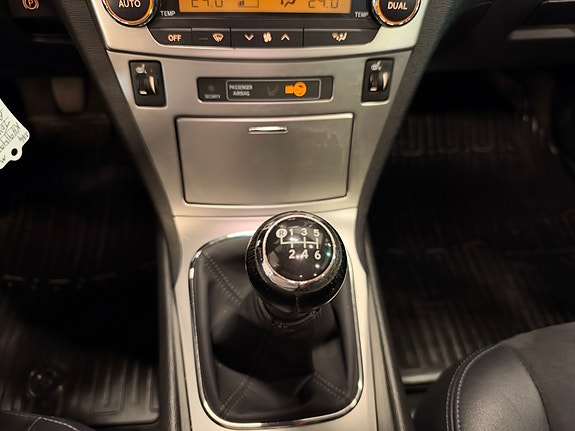 Toyota Avensis 23 of 27