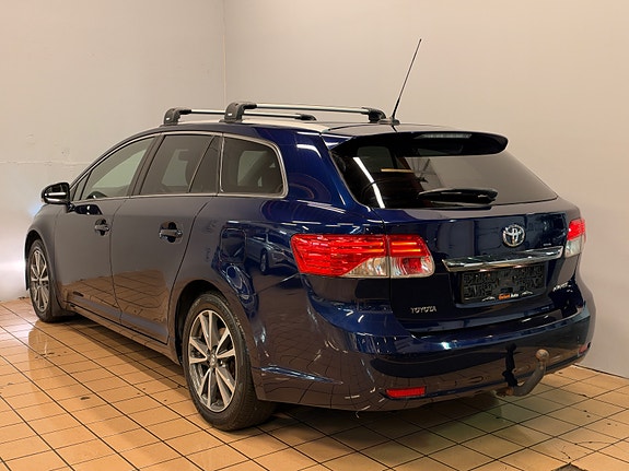 Toyota Avensis 13 of 27