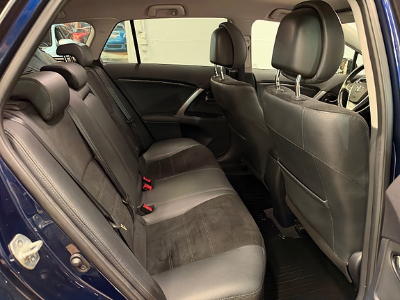 Toyota Avensis 17 of 27