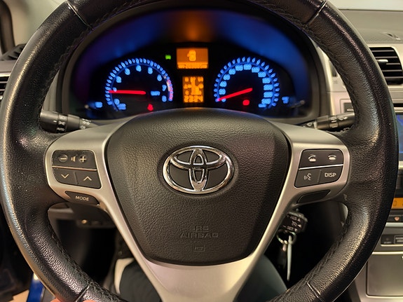 Toyota Avensis 20 of 27