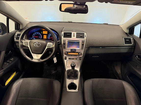 Toyota Avensis 18 of 27