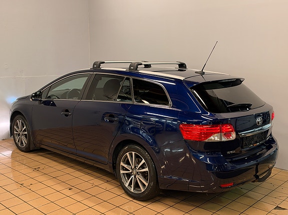 Toyota Avensis 12 of 27