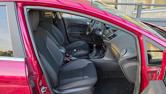Ford Fiesta 5 of 5