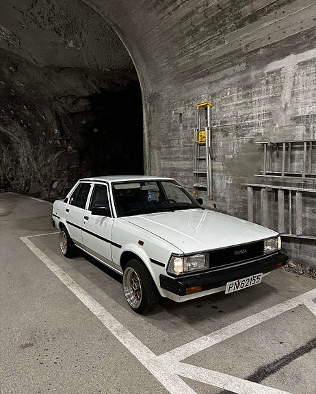 Toyota Corolla 2 of 11