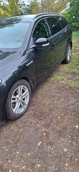 Ford Mondeo 4 of 19