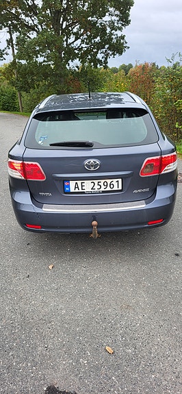 Toyota Avensis 4 of 13