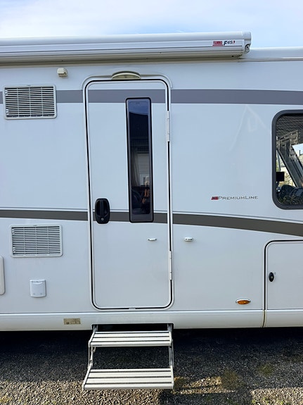 Hymer B 704PL 4 of 17